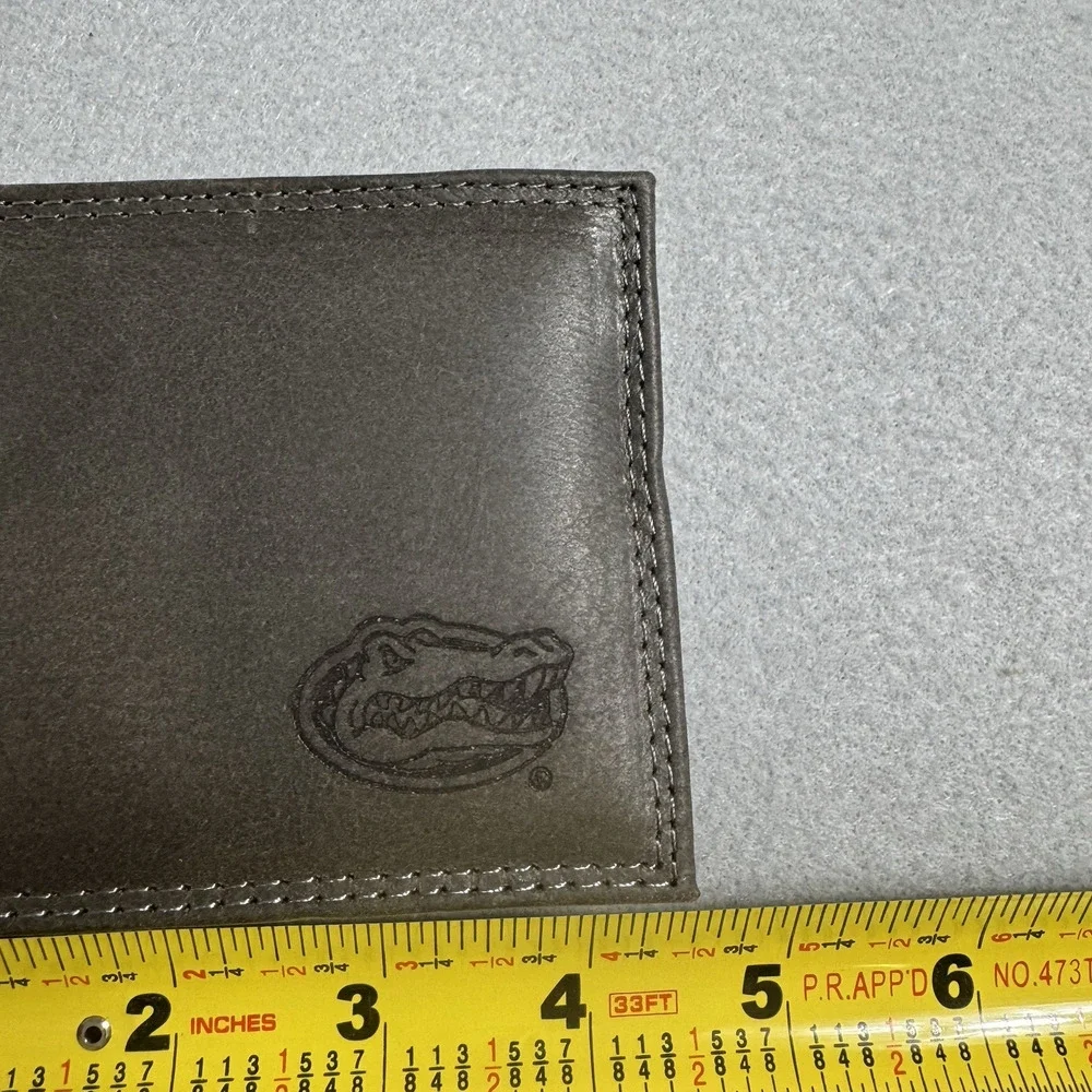 NCAA Zep-Pro Genuine Leather Bifold Wallet Gray Florida Gators Logo College